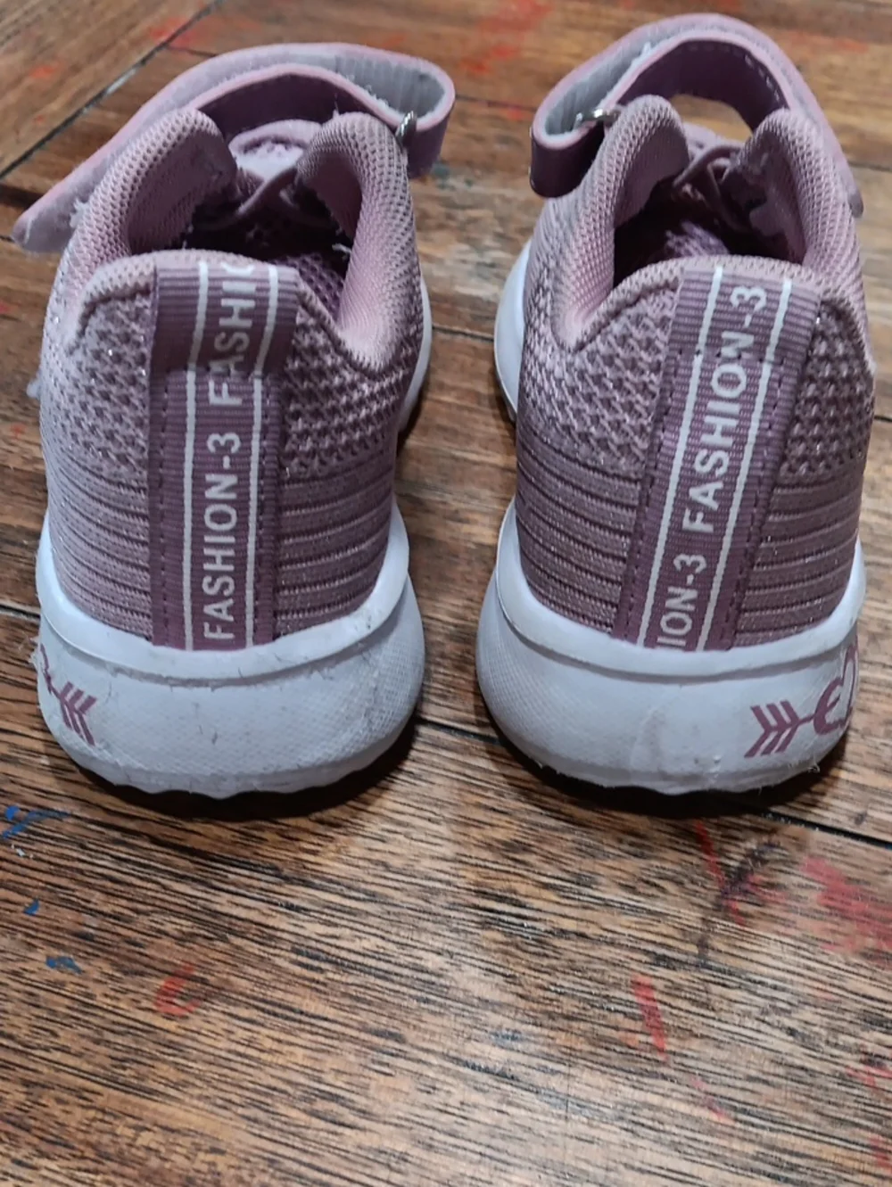 Kids Lightweight Slip-On Sneakers in Dusty Pink